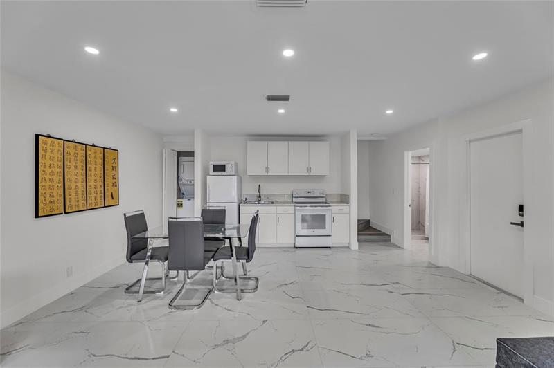 Image 9 of 34 For 616 3rd Key Drive