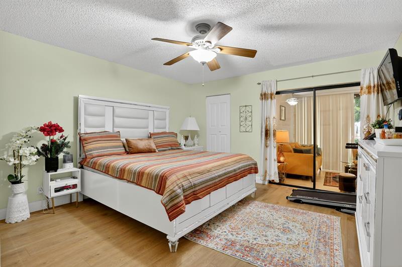 Image 23 of 30 For 3204 Carambola Cir  0