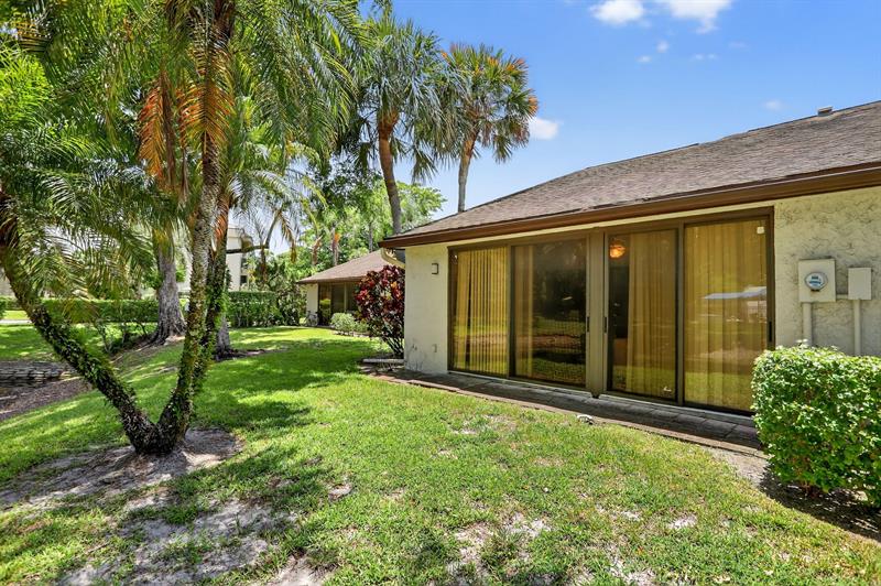Image 4 of 30 For 3204 Carambola Cir  0
