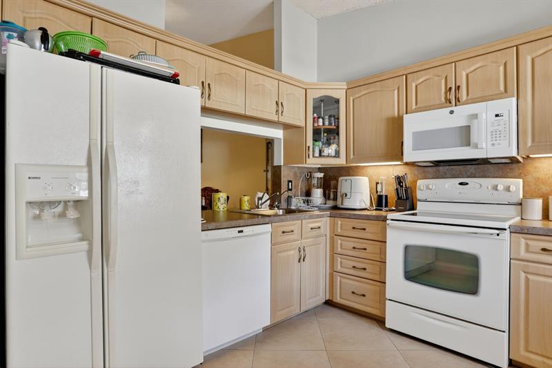 Image 8 of 30 For 3204 Carambola Cir  0