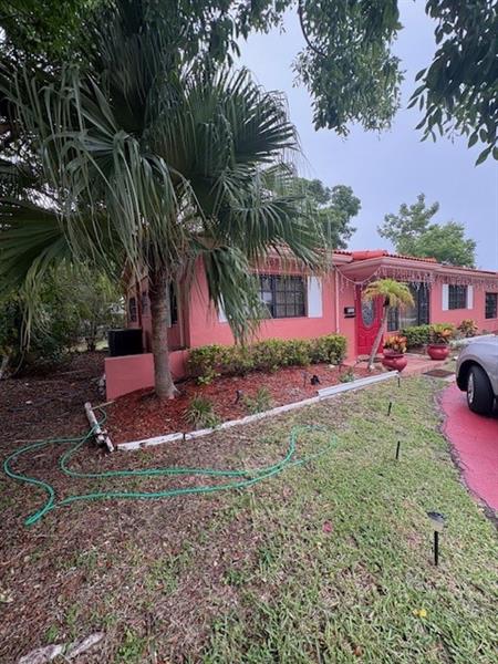 Details for 9281 Martinique Dr, Miami, FL 33189