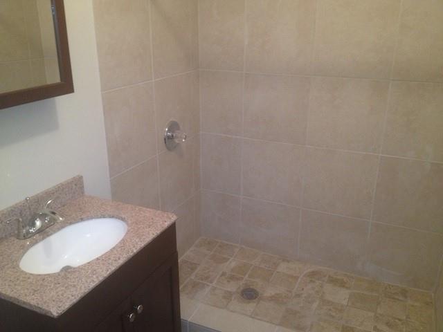 Image 10 of 32 For 7027 W. Sunrise Blvd  7027