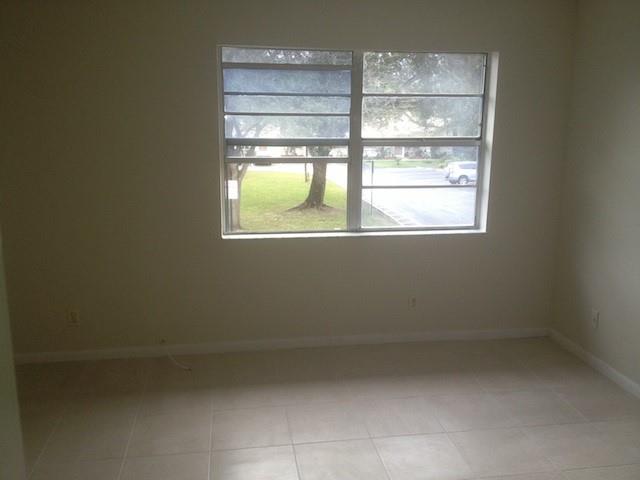 Image 11 of 32 For 7027 W. Sunrise Blvd  7027