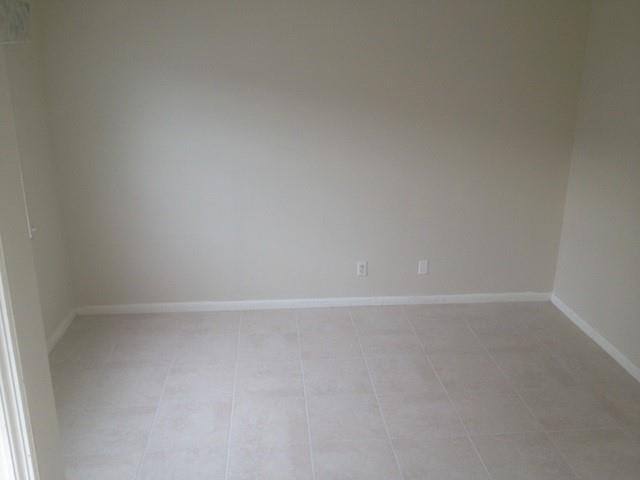 Image 18 of 32 For 7027 W. Sunrise Blvd  7027