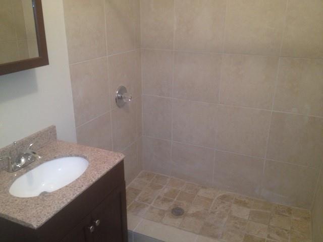 Image 8 of 32 For 7027 W. Sunrise Blvd  7027
