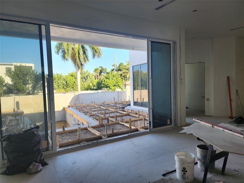 Image 8 of 15 For 40 16th Pl  