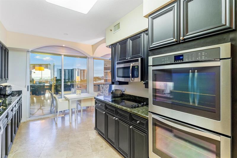 Image 6 of 26 For 3100 Ocean Blvd  604