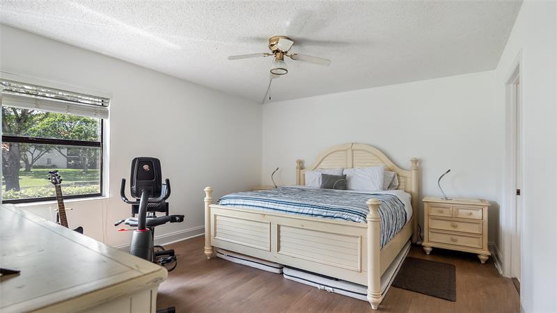 Image 19 of 69 For 409 Republic Ct  409