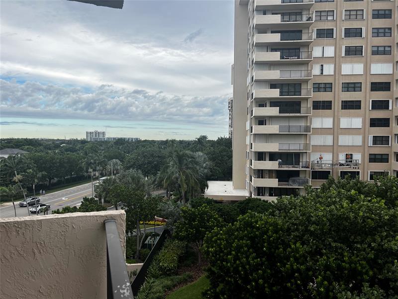 Image 14 of 42 For 4900 Ocean Blvd  616