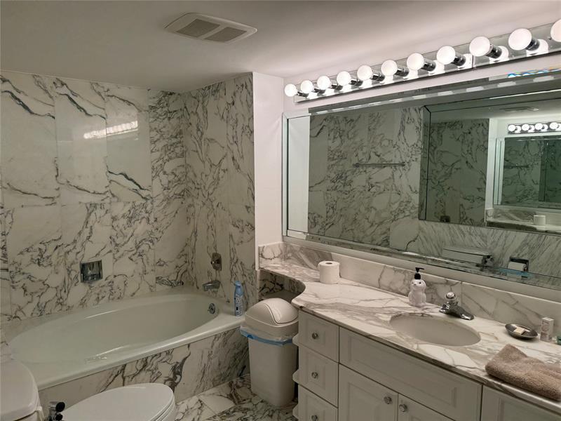 Image 26 of 42 For 4900 Ocean Blvd  616
