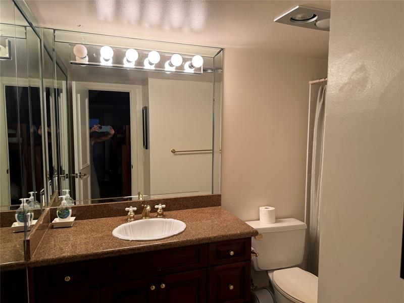 Image 31 of 42 For 4900 Ocean Blvd  616