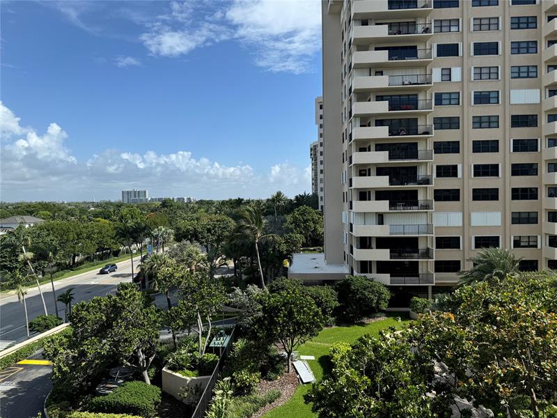 Image 5 of 42 For 4900 Ocean Blvd  616