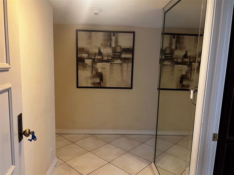 Image 6 of 42 For 4900 Ocean Blvd  616