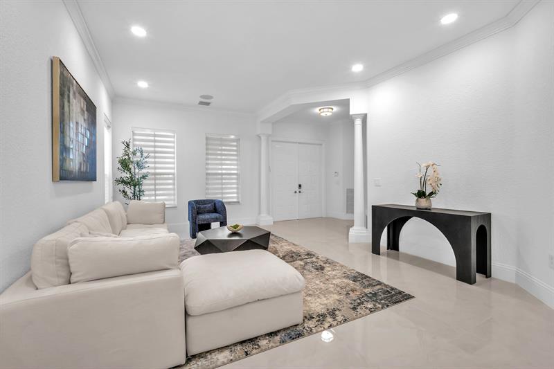 Image 16 of 50 For 21062 Bella Vista Cir
