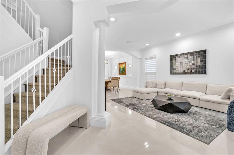 Image 17 of 50 For 21062 Bella Vista Cir
