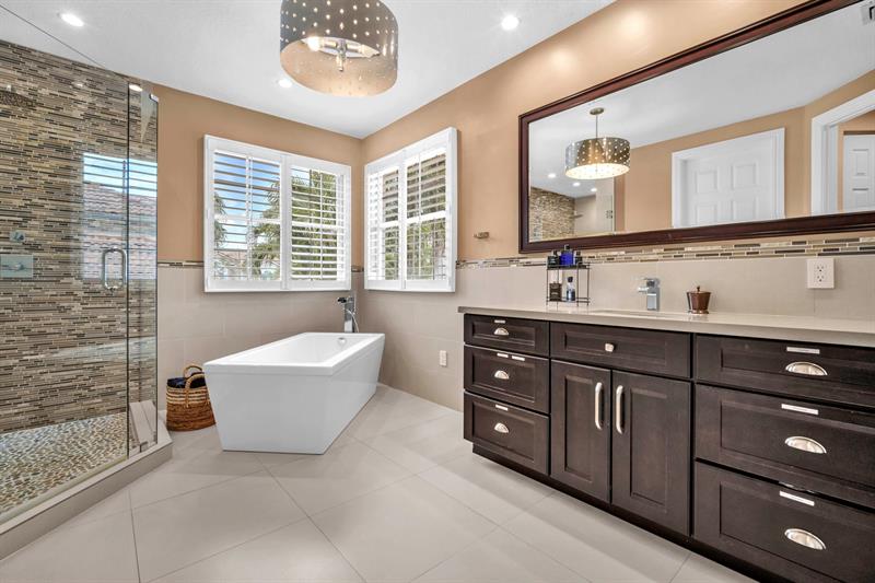 Image 25 of 50 For 21062 Bella Vista Cir