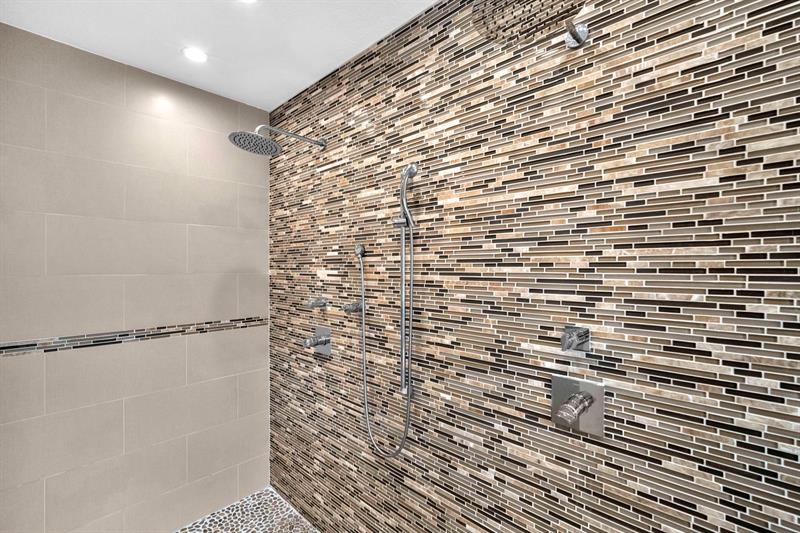 Image 27 of 50 For 21062 Bella Vista Cir