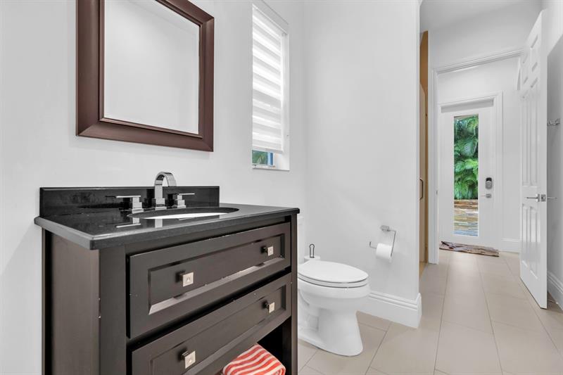 Image 33 of 50 For 21062 Bella Vista Cir