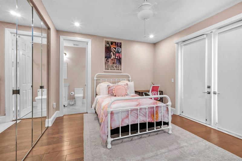 Image 37 of 50 For 21062 Bella Vista Cir