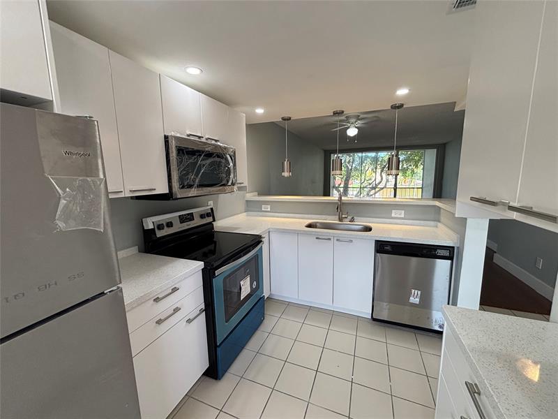 Details for 6000 64th Ave  211, Tamarac, FL 33319