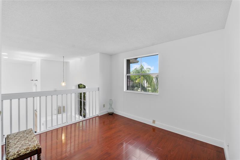 Image 27 of 50 For 5524 55th Dr