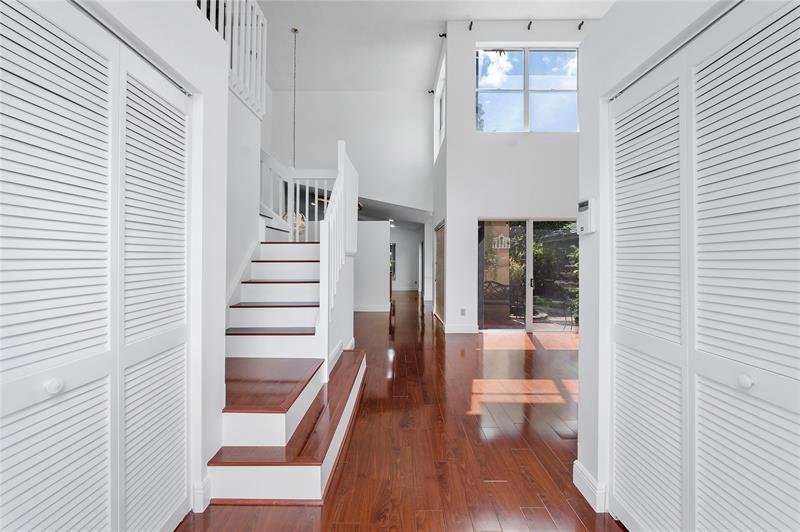 Image 4 of 50 For 5524 55th Dr