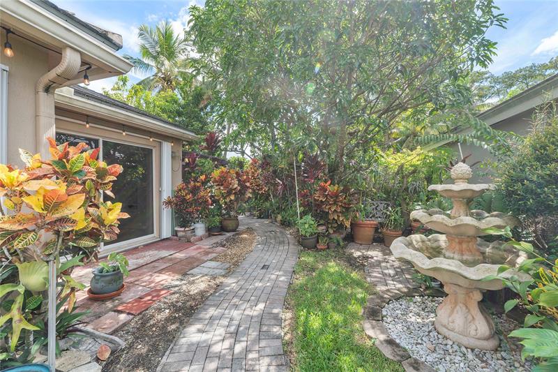Image 40 of 50 For 5524 55th Dr