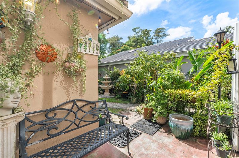 Image 41 of 50 For 5524 55th Dr