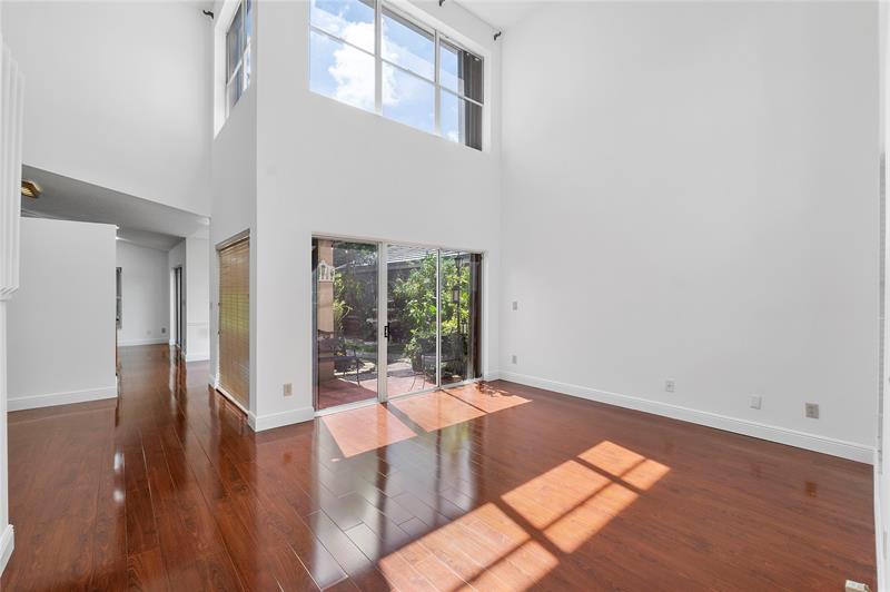 Image 5 of 50 For 5524 55th Dr