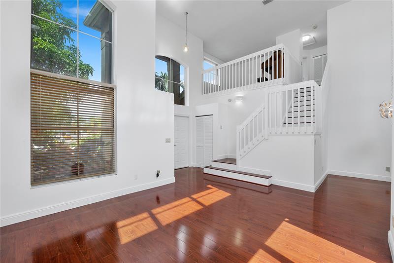 Image 8 of 50 For 5524 55th Dr