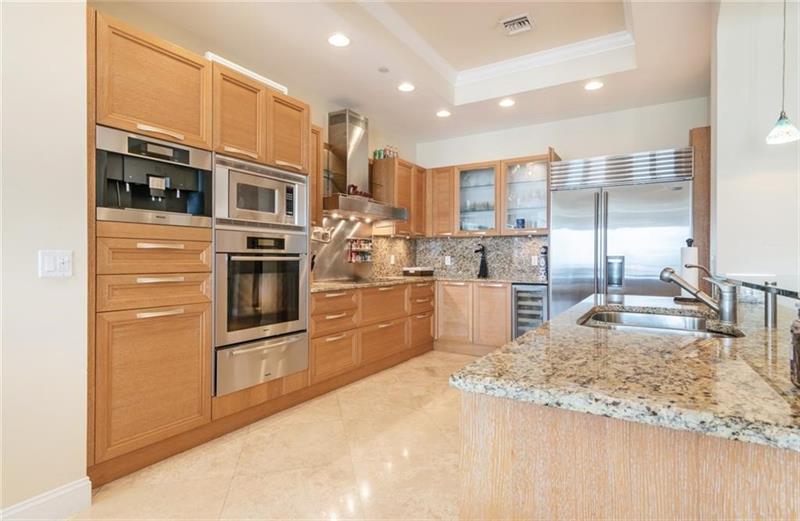 Image 14 of 32 For 4318 El Mar Dr