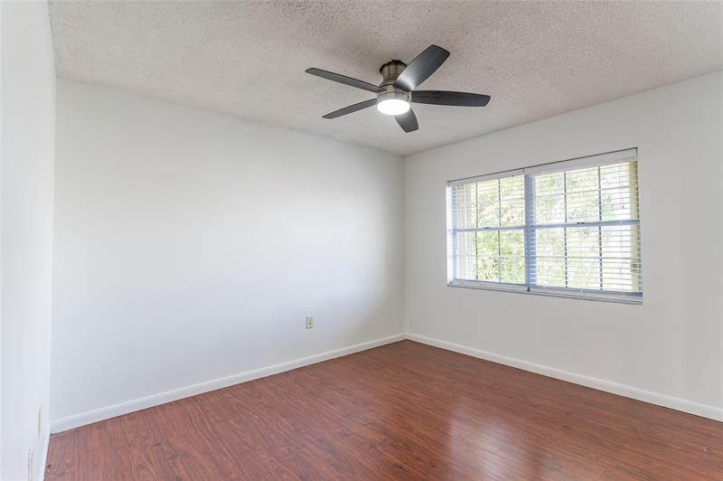 Image 13 of 21 For 7876 189th St
