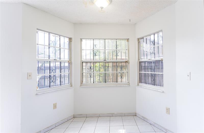 Image 15 of 21 For 7876 189th St