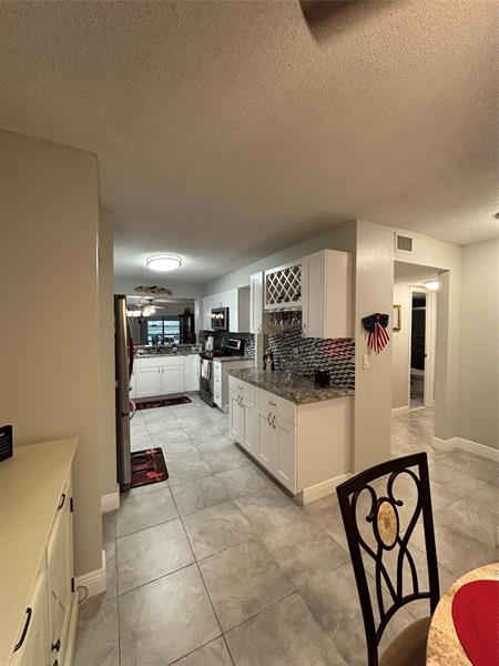 Image 10 of 36 For 7213 Fairfax Dr  107