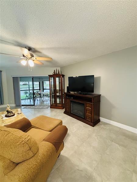 Image 12 of 36 For 7213 Fairfax Dr  107
