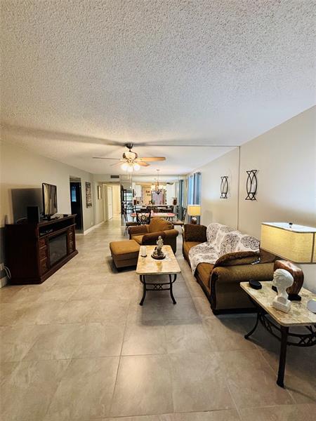 Image 20 of 36 For 7213 Fairfax Dr  107