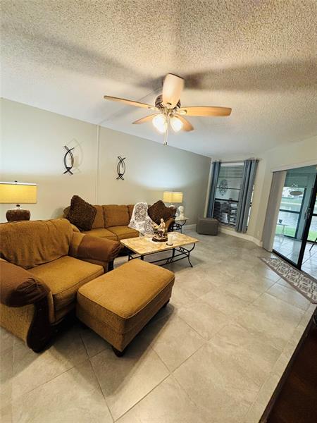 Image 28 of 36 For 7213 Fairfax Dr  107