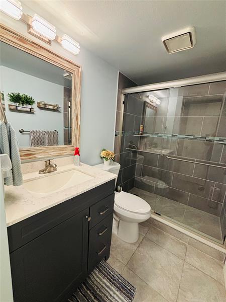 Image 33 of 36 For 7213 Fairfax Dr  107