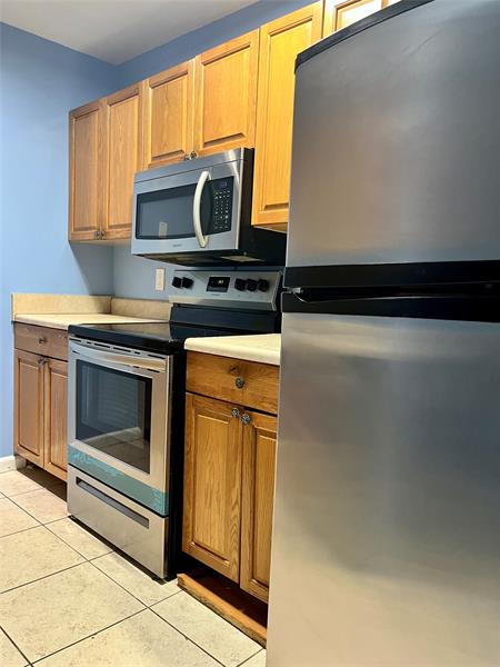 Image 8 of 31 For 2930 55th Ave  1c