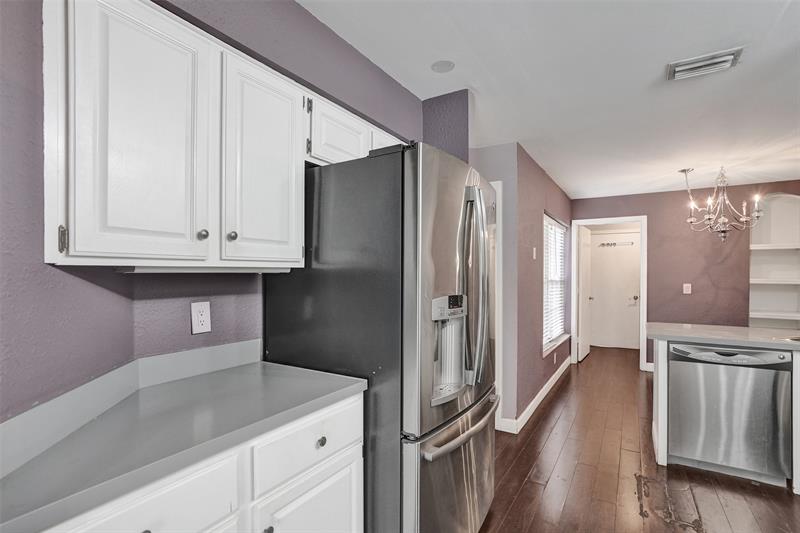Image 11 of 67 For 11652 19th Dr  11652