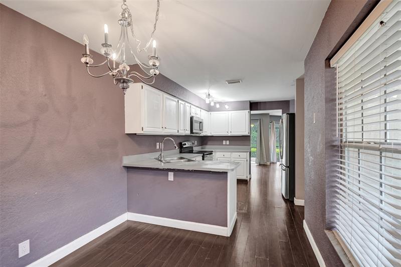 Image 15 of 67 For 11652 19th Dr  11652