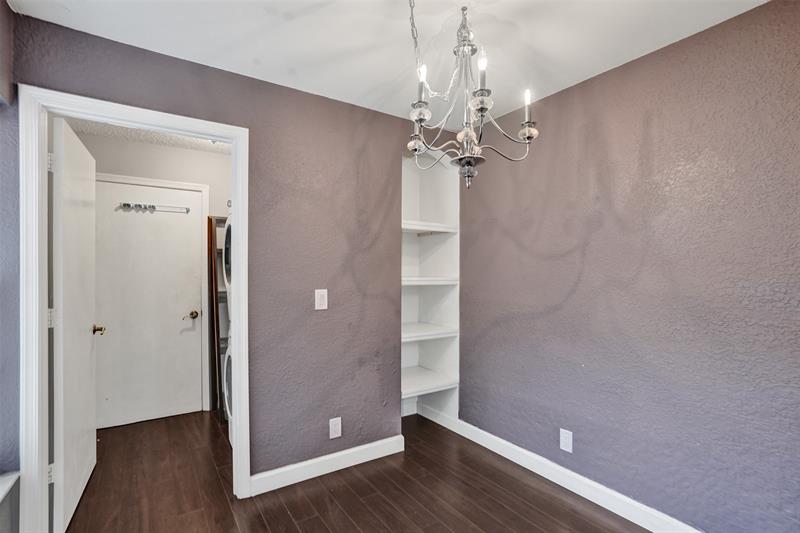 Image 16 of 67 For 11652 19th Dr  11652