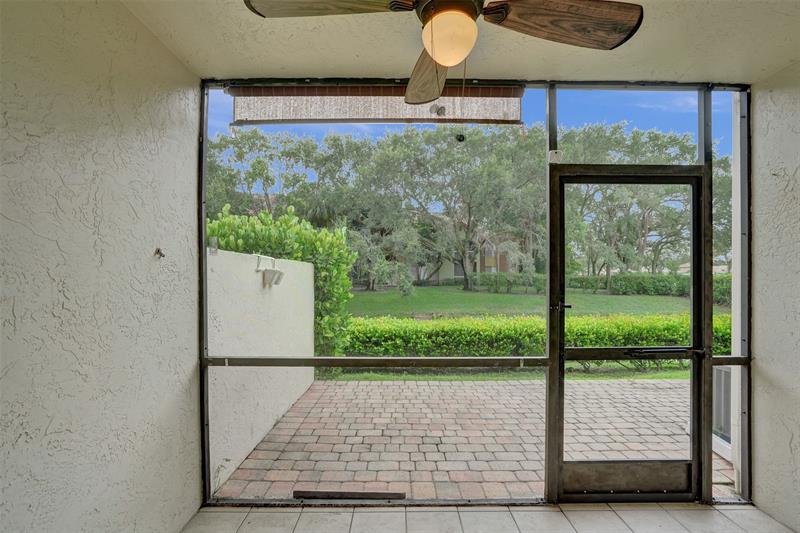 Image 21 of 67 For 11652 19th Dr  11652
