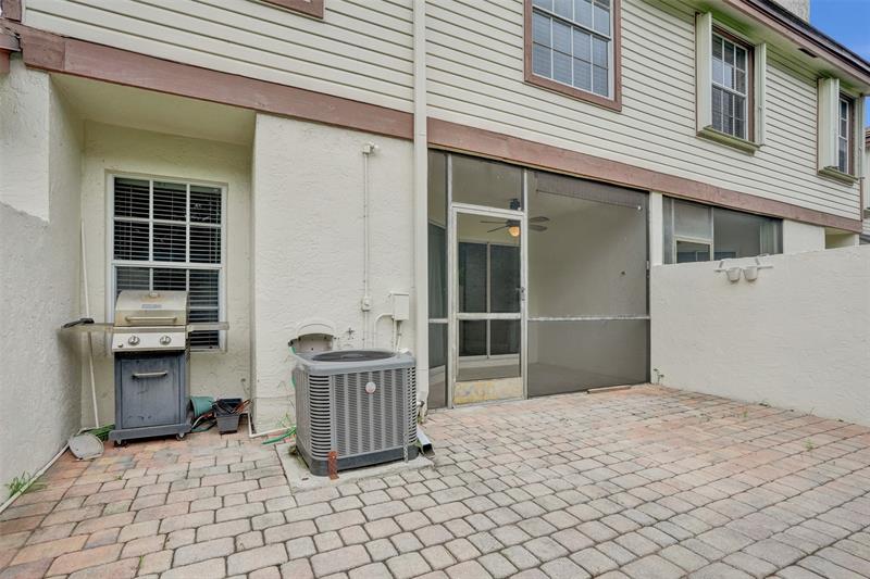 Image 23 of 67 For 11652 19th Dr  11652