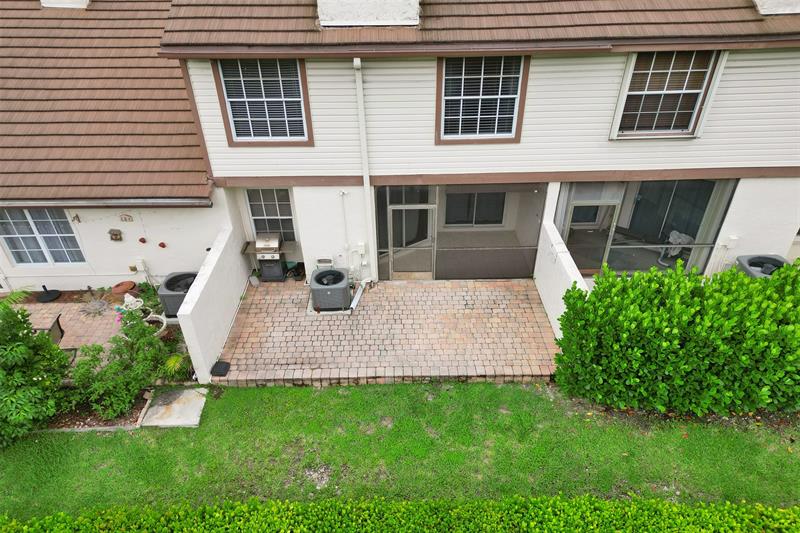 Image 24 of 67 For 11652 19th Dr  11652