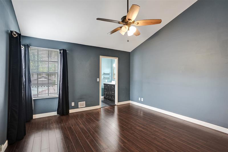 Image 27 of 67 For 11652 19th Dr  11652