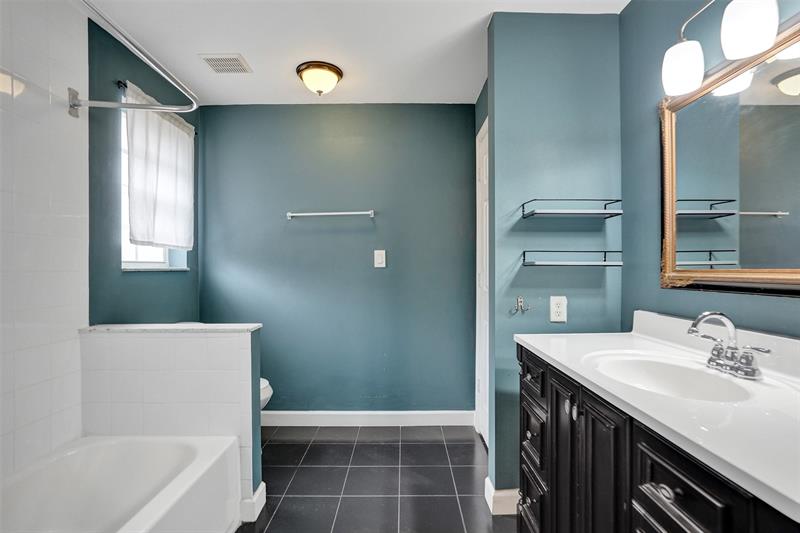 Image 35 of 67 For 11652 19th Dr  11652