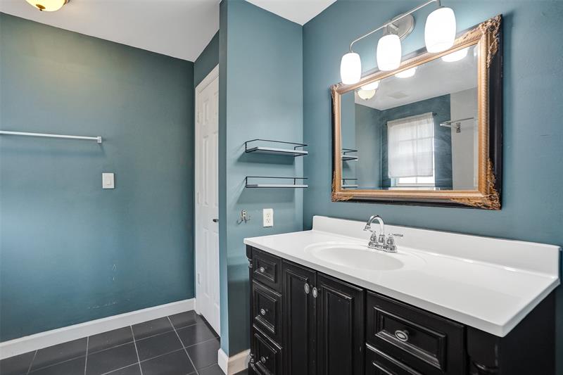 Image 36 of 67 For 11652 19th Dr  11652