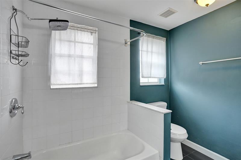 Image 38 of 67 For 11652 19th Dr  11652