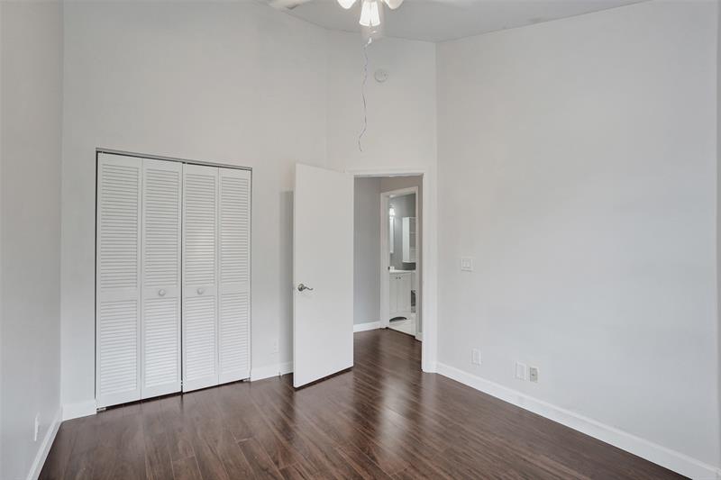 Image 40 of 67 For 11652 19th Dr  11652